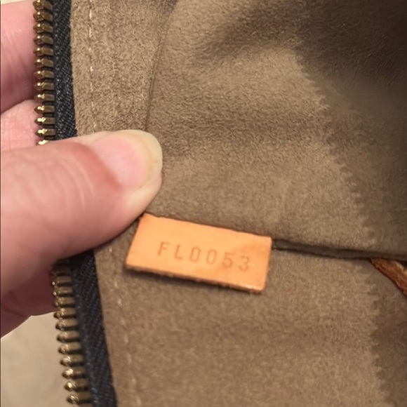 Louis Vuitton Black and Brown Satchel with Iconic Monogram - Picture 14 of 16